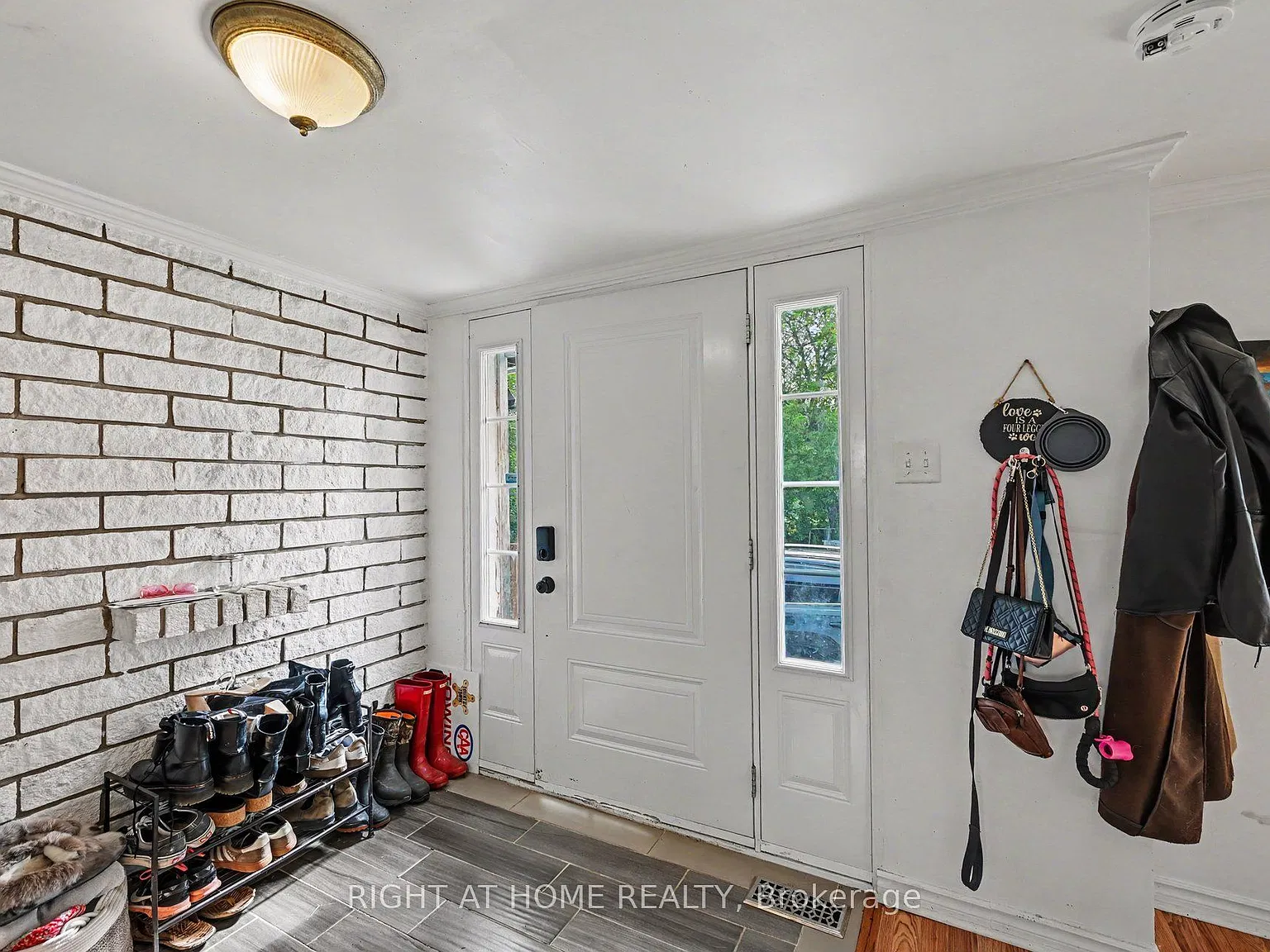 3 bed, $2,000 — Photo 3