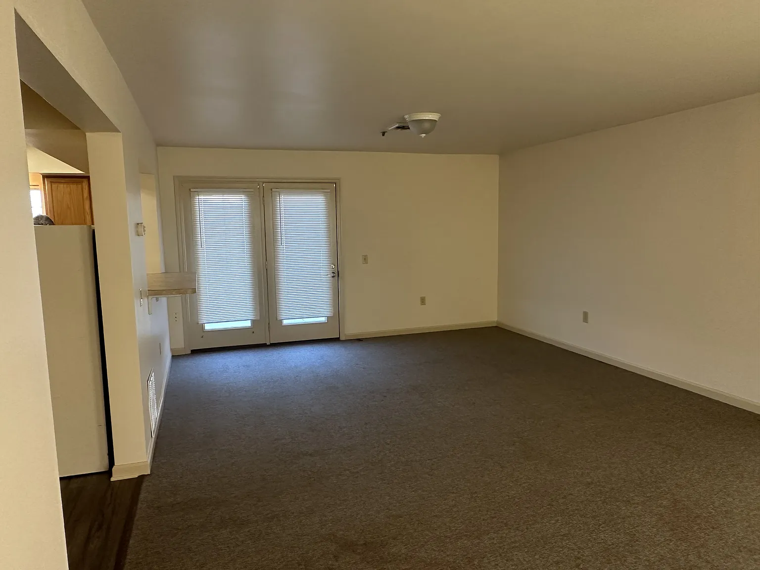 Hot Point Cmns - 1009 — Photo 3