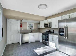 5 Elm Ct, Howell, NJ 07731