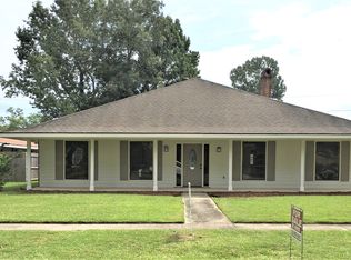 3715 Sessions Dr, Baton Rouge, LA 70816