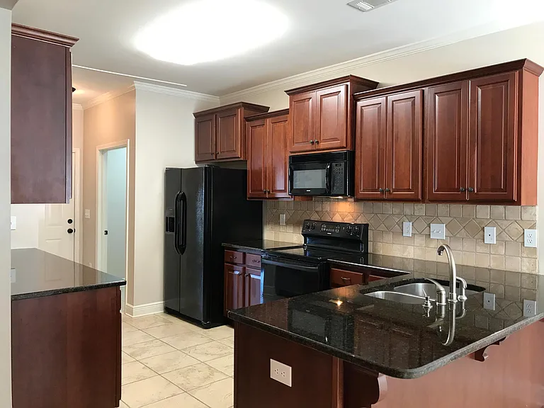13663 Old Ivey Dr — Photo 4