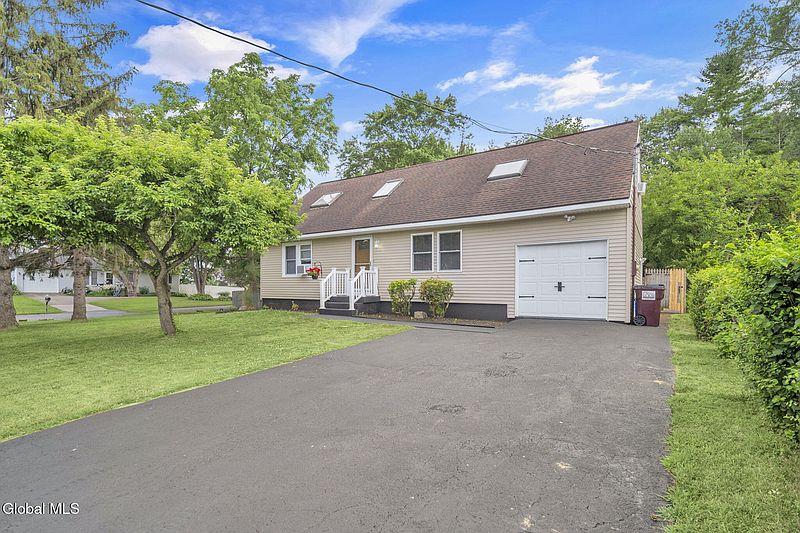 3rd image of 27 Wendell Drive