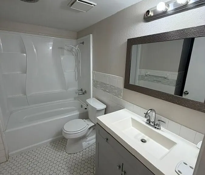 815 Cedar Oaks Ln — Photo 19