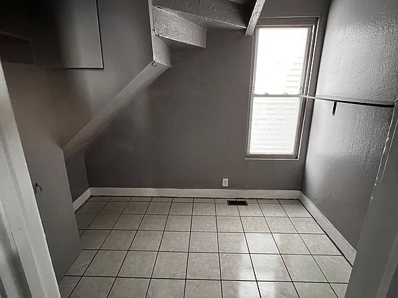3rd image of 1417 S 50th Ave #1F