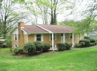 108 Adelphi Rd, Oak Ridge, TN 37830