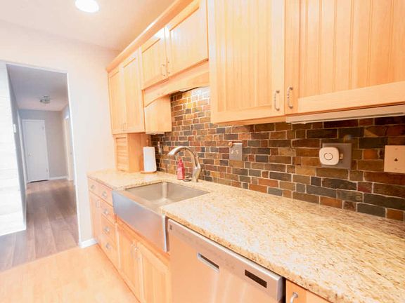 5th image of 5204 Taylor Lane Ave