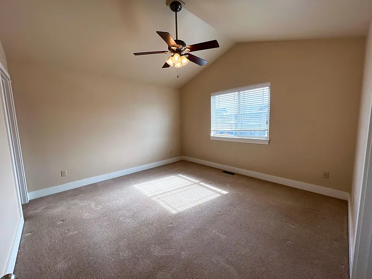 2777 Hedgerow Ct — Photo 9