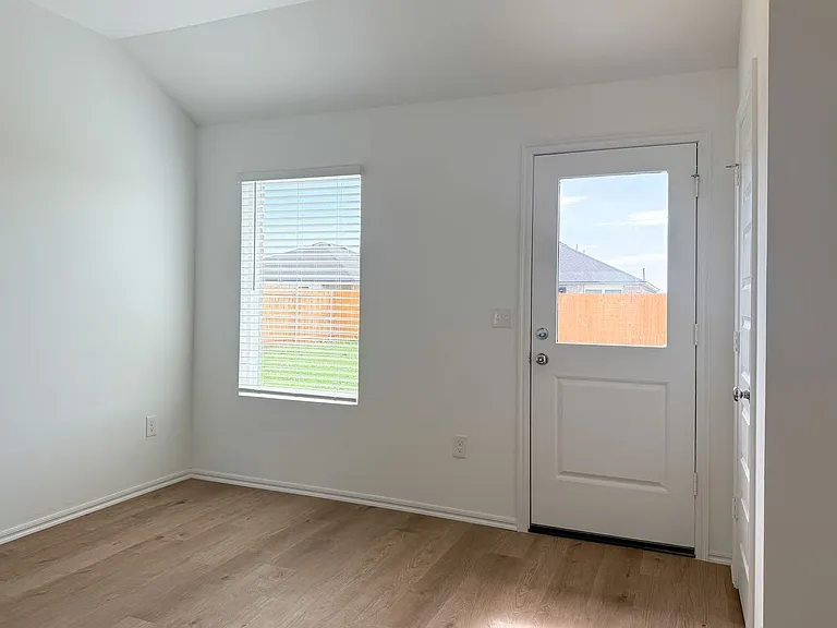 16208 Lovers Ln — Photo 16
