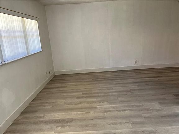 3rd image of 671 Kathy Ln #D