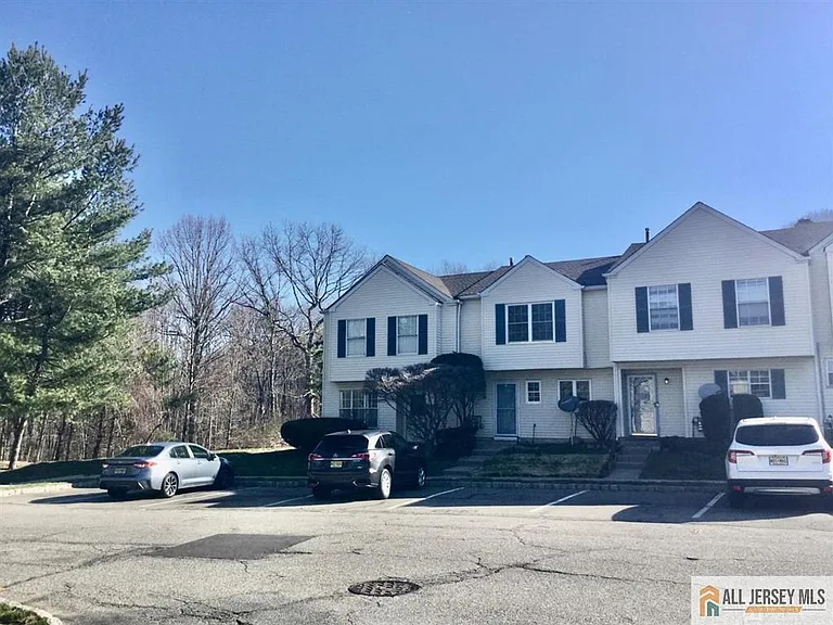 682 Darlington Dr — Photo 24
