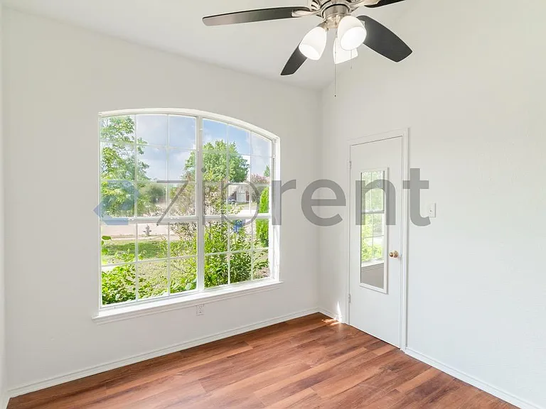 6502 Bramber Ln — Photo 11