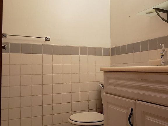 2nd image of 93 Underhill Ave APT 3B