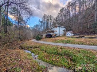 77 Griffith Branch Rd, Green Mountain, NC 28740