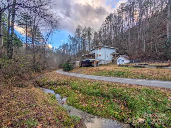 77 Griffith Branch Rd, Green Mountain, NC 28740