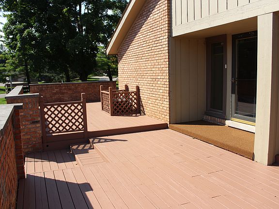 5th image of 1576 S Hill Blvd #1555