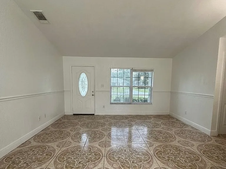 9325 Larette Dr — Photo 7