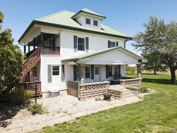 1937 216th Rd, Bern, KS 66408