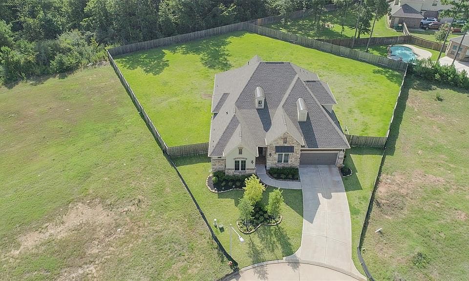 1st image of 1404 Graystone Hills Dr