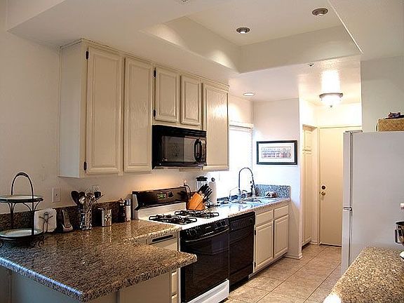 Gourmet Granite Kitchen