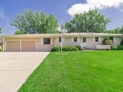 4901 W 99th St, Bloomington, MN, 55437