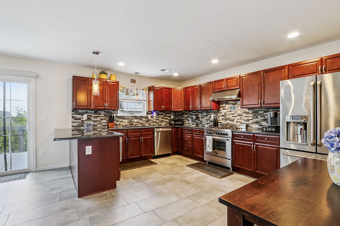 Prospect Ave-S1707-020.jpg