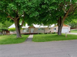 109 Esther Ave N, Conconully, WA 98819