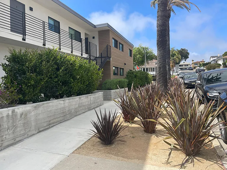 1007 S Juanita Ave #F — Photo 20