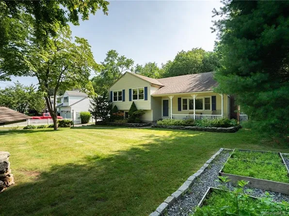 69 Twin Coves Road, Madison, CT 06443