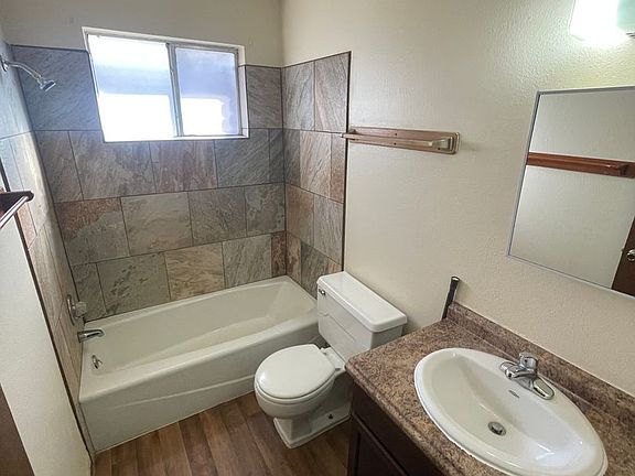 5th image of 2205 College St APT 7
