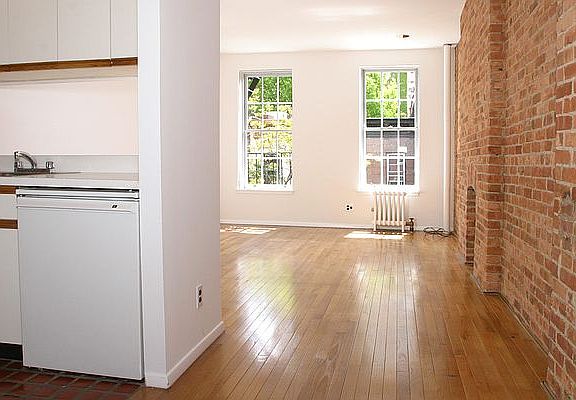 5th image of 303 E 81st St APT 3FW