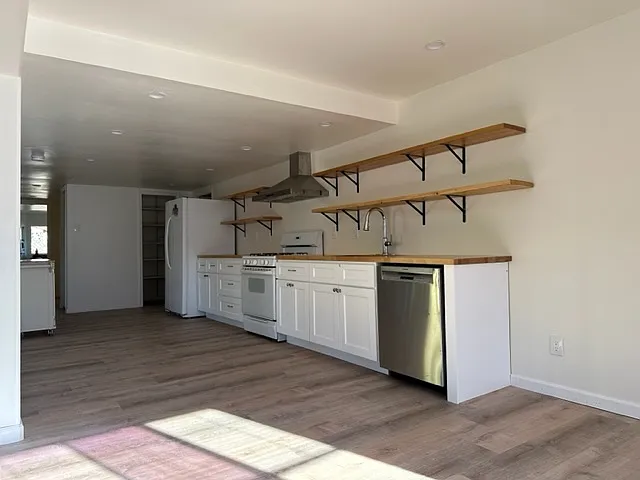 260 Harmony Dr