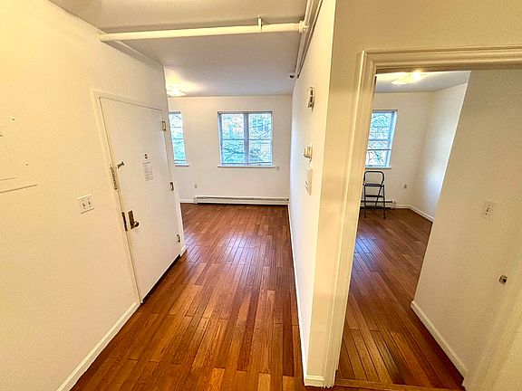 3rd image of 1367 Dekalb Ave APT 3
