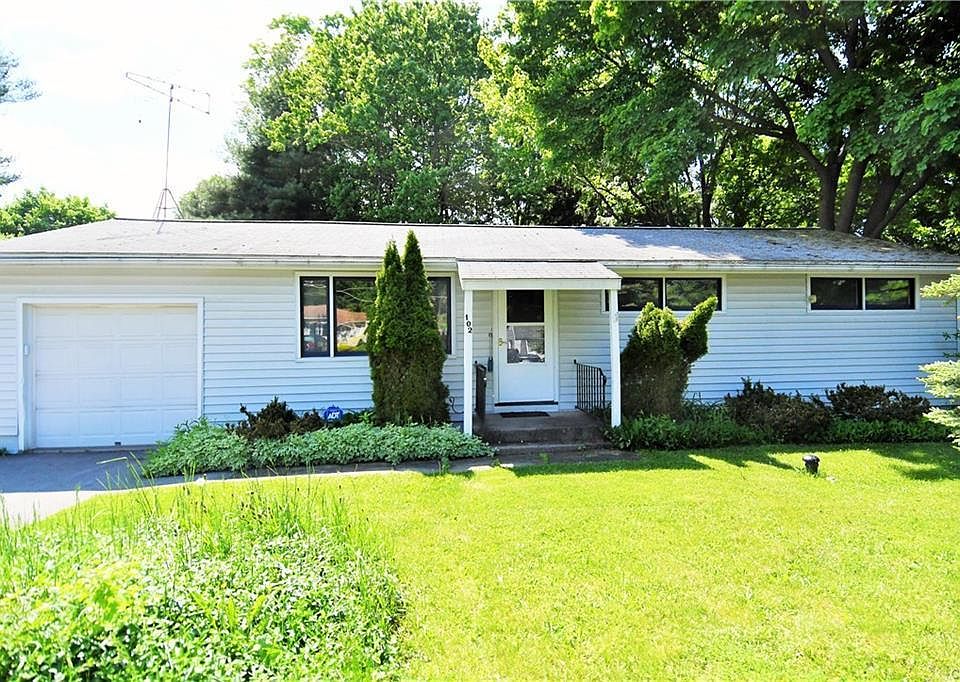 1st image of 102 Fairwood Dr