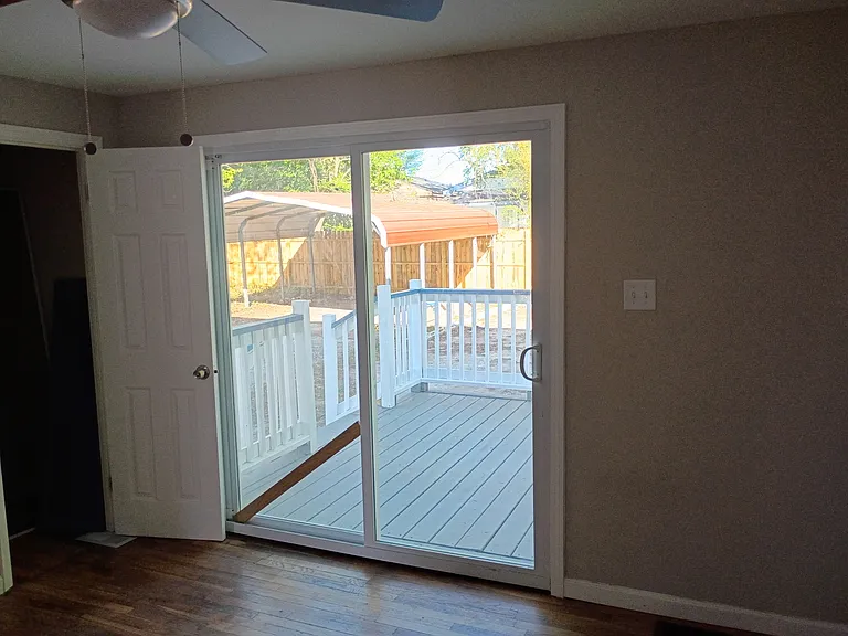 814 Allen Ave — Photo 13