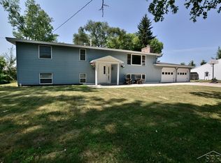 6381 Middle Rd, Hope, MI 48628
