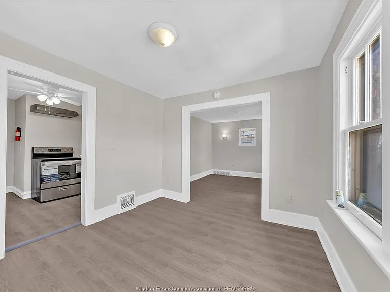 535 Pine St — Photo 12