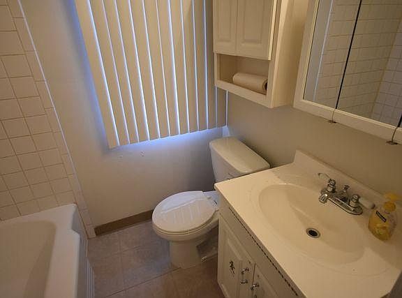 4th image of 2758 Ackley Ave #1863S