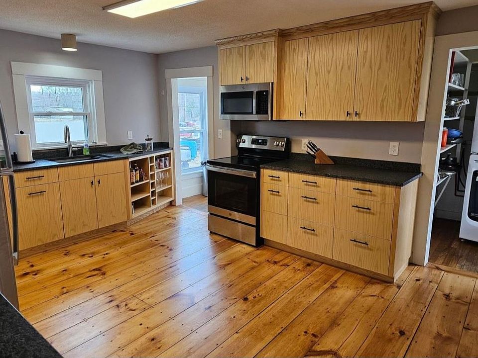 2nd image of 18 Pearl Street