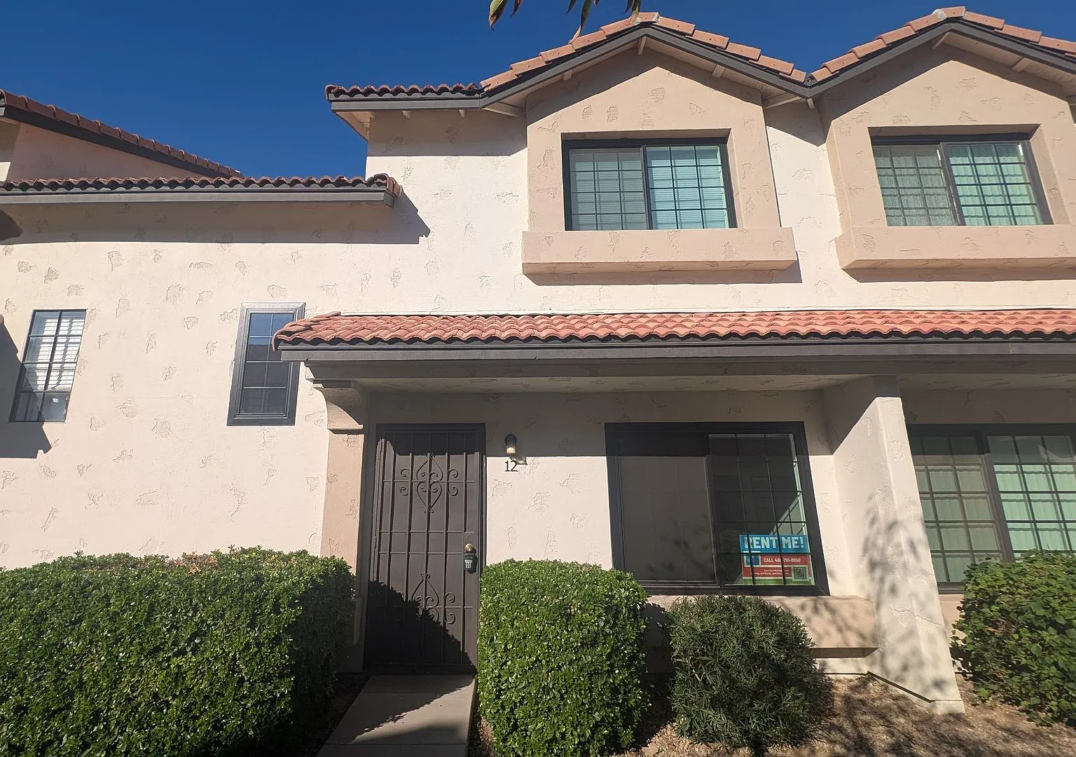 2 Bedroom Condo in the Sonoma Village Community Near W Elliot Rd and N Arizona Ave! — Photo 1