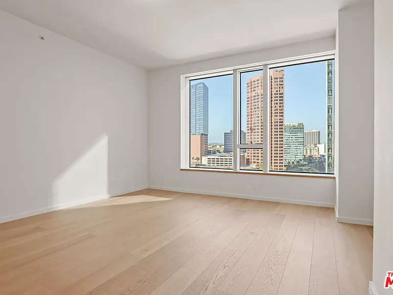 889 Francisco St #2011 — Photo 7