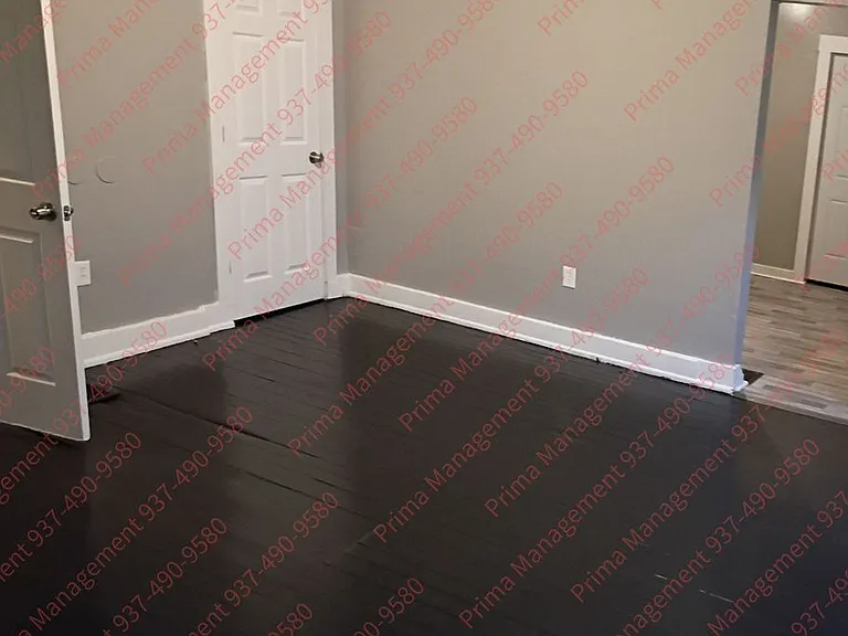 2305 E 3rd St — Photo 15