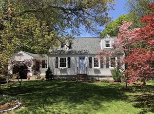 3 Castle Ave, Medfield, MA 02052
