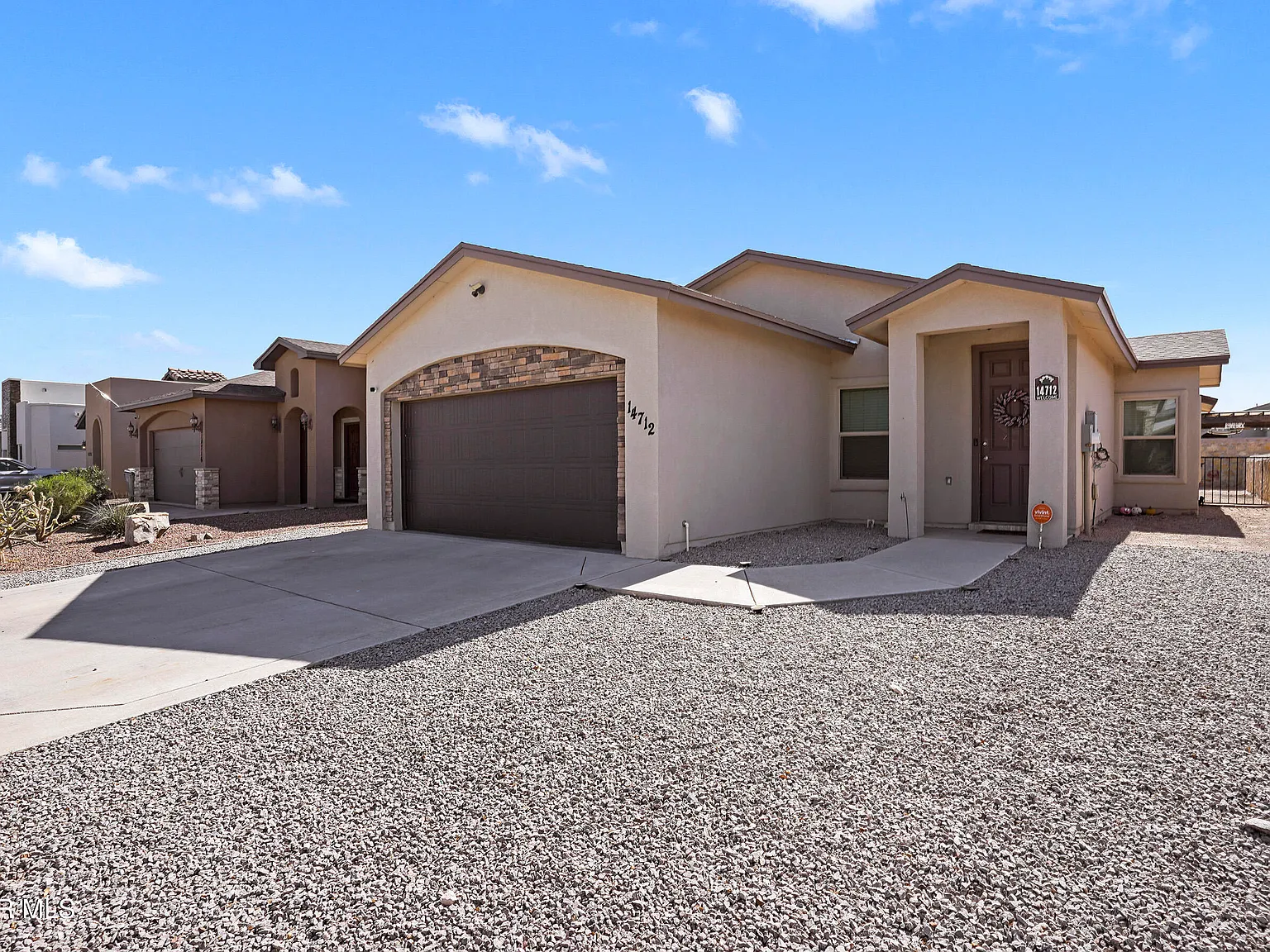 3 bed, 2.0 bath, 1376 sqft, $1,650 — Photo 3