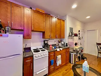 Rented by KNOCKKNOCK LLC