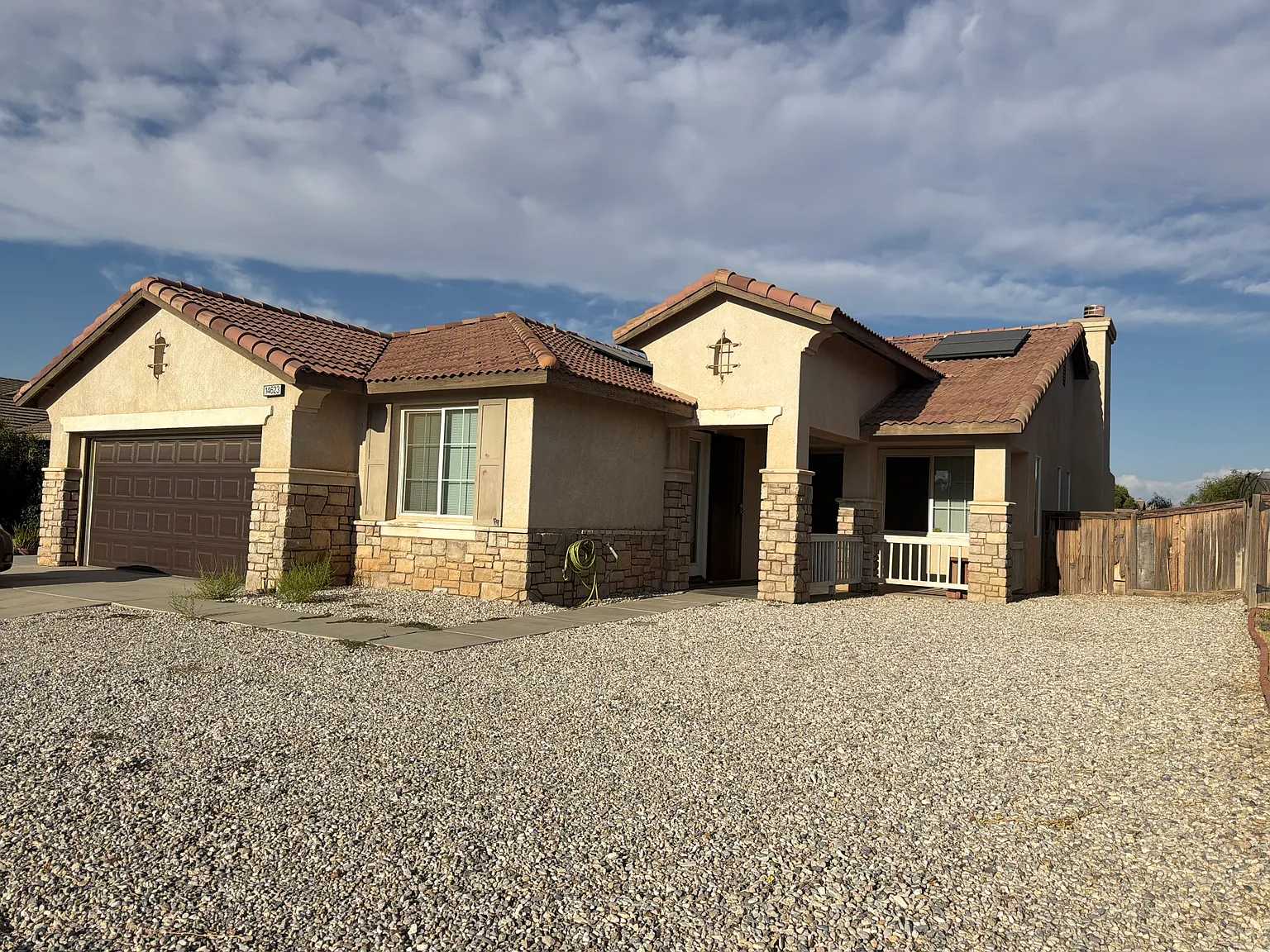 5 bed, 1947 sqft, $2,850 — Photo 1