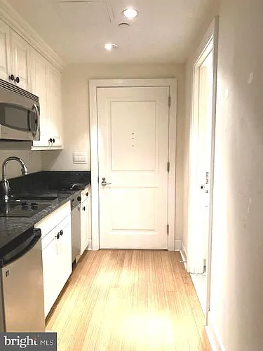 1701 Locust St Photo 1