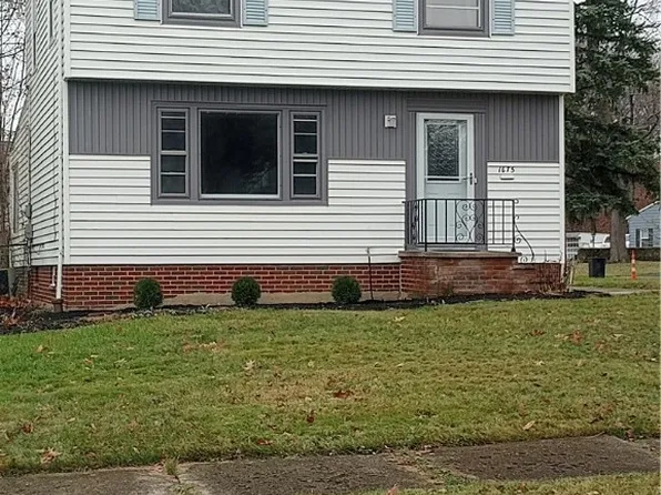1675 E 276th St, Euclid, OH 44132