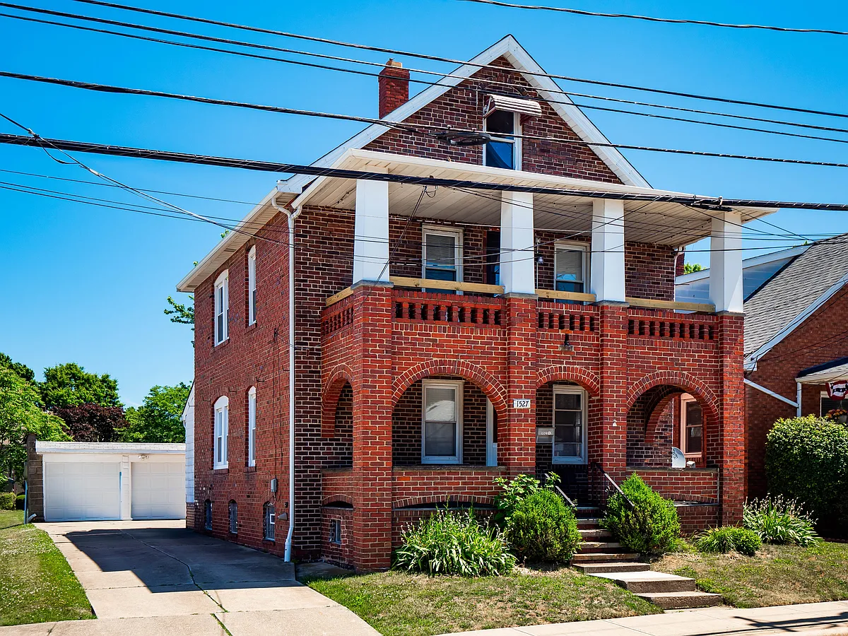 Building Photo - 1527 Rockefeller Rd #2