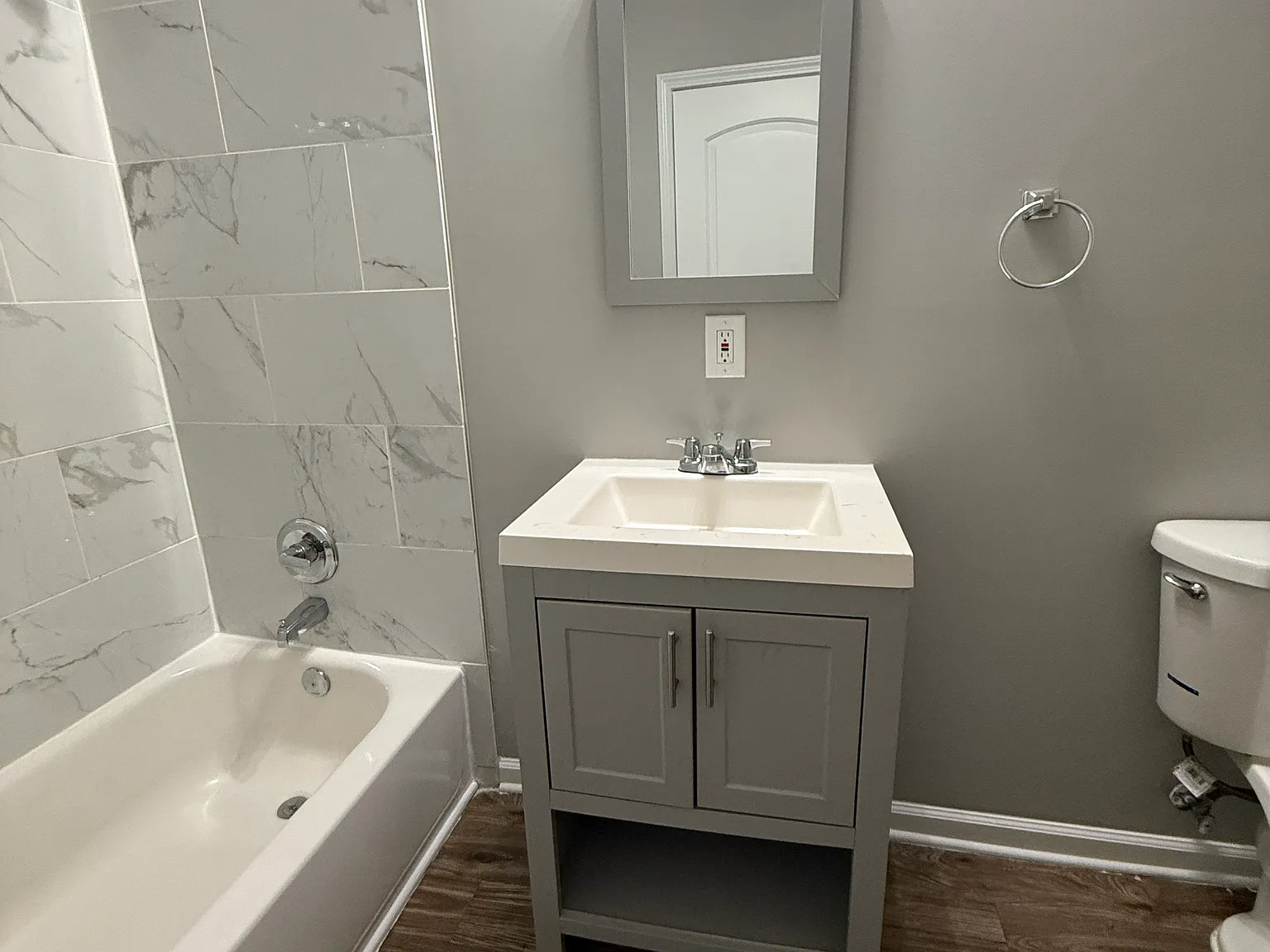 1 bed, 619 sqft, $899 — Photo 2
