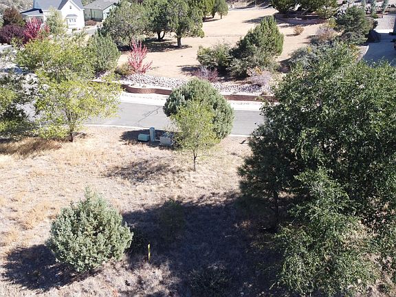 4th image of 260 Newport Dr